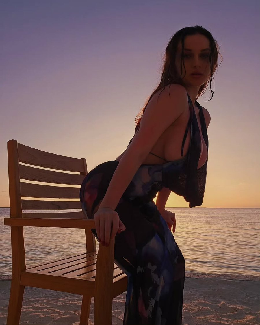 Sexy girl Miranda Faith nude in Allahabad