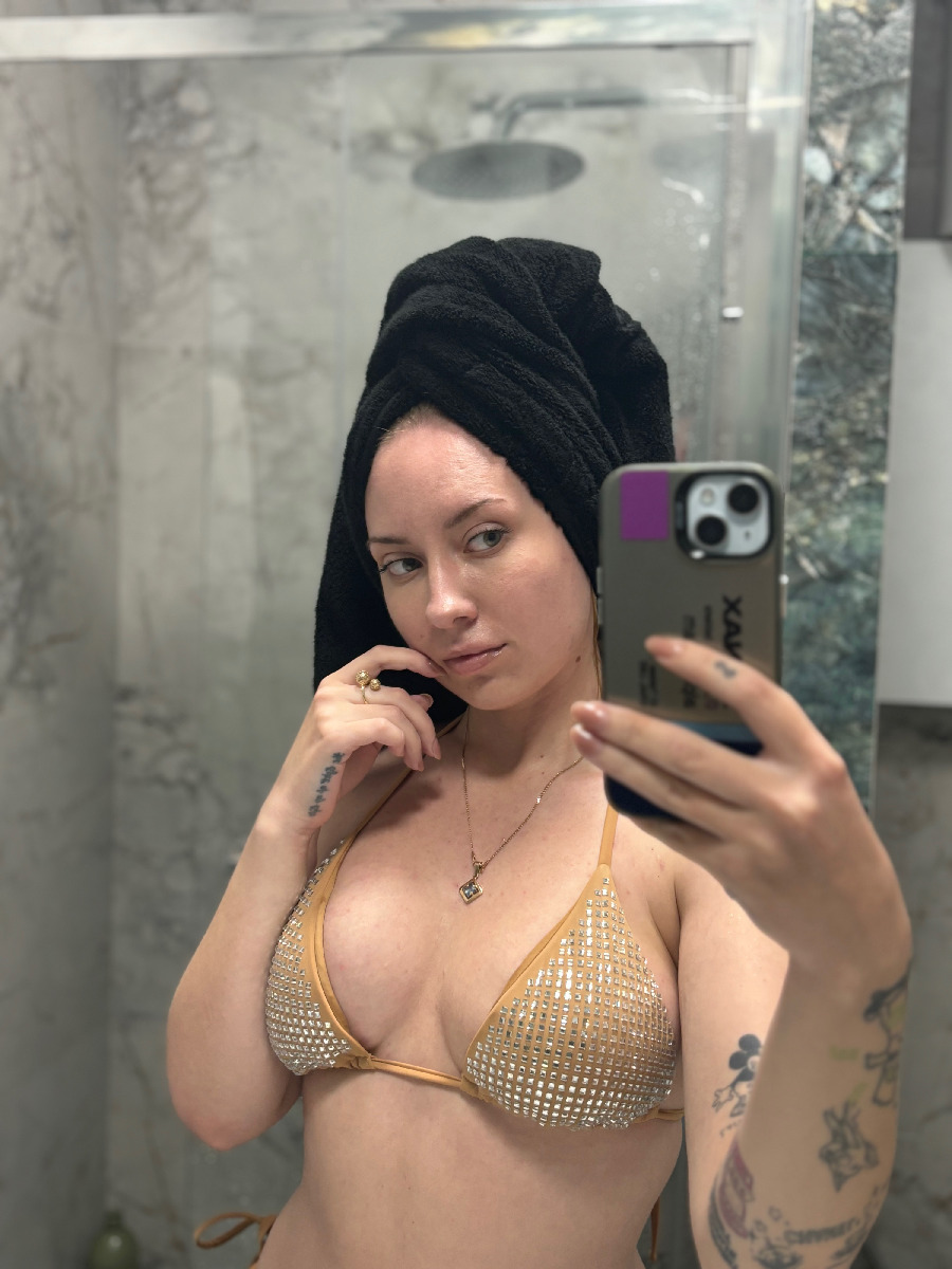 Nude girl KateV in Allahabad