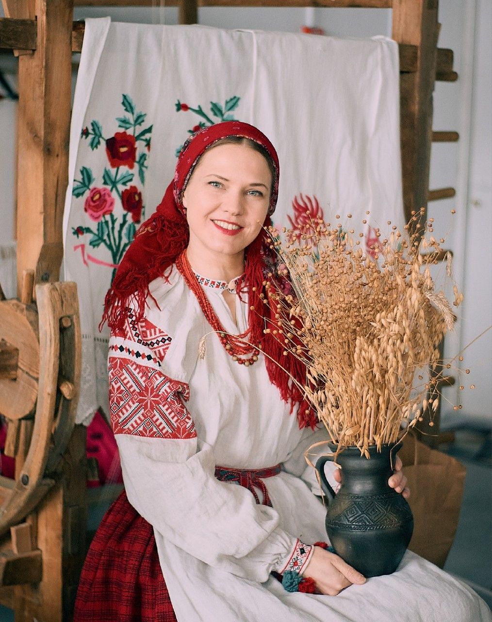 Women in Slavic costumes in Allahabad