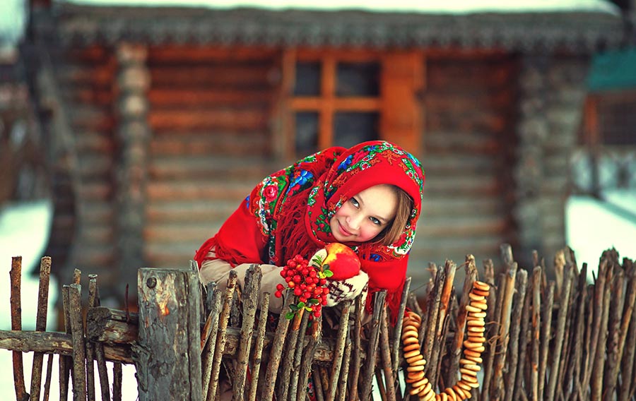 Sexy girl Women in Slavic costumes in Allahabad