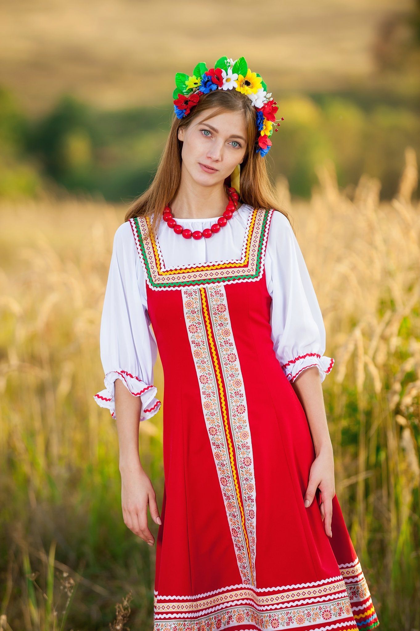 Women in Slavic costumes in Allahabad