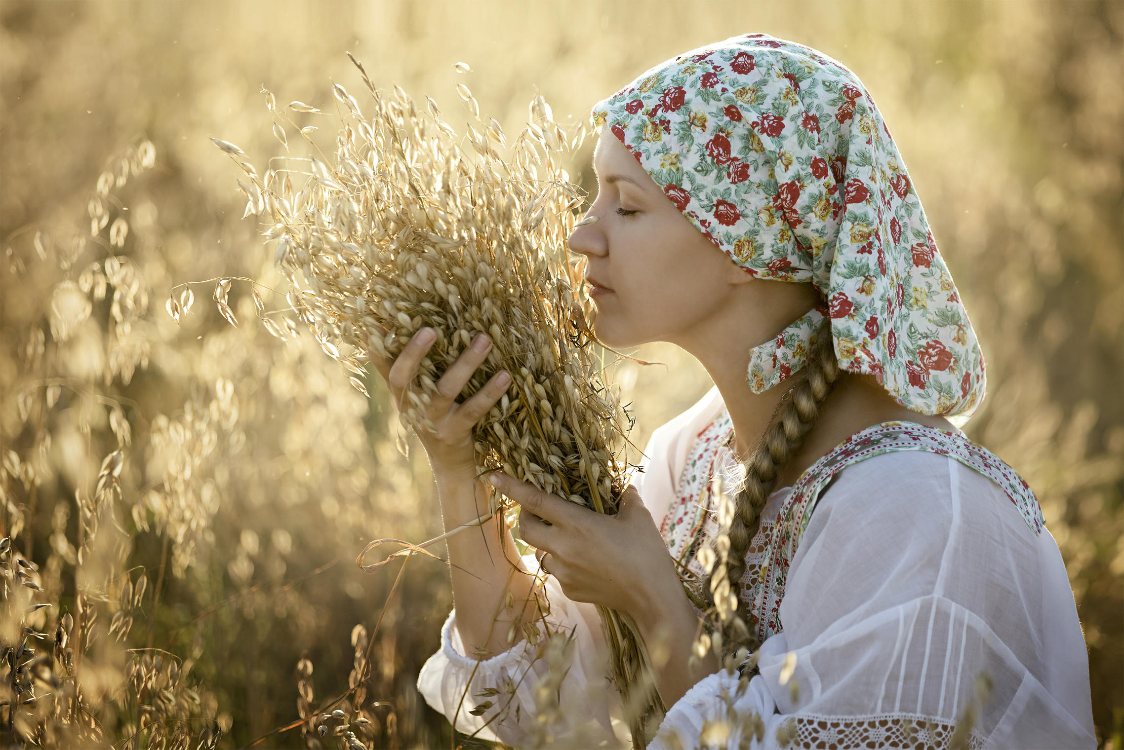 Photo Women in Slavic costumes in Allahabad