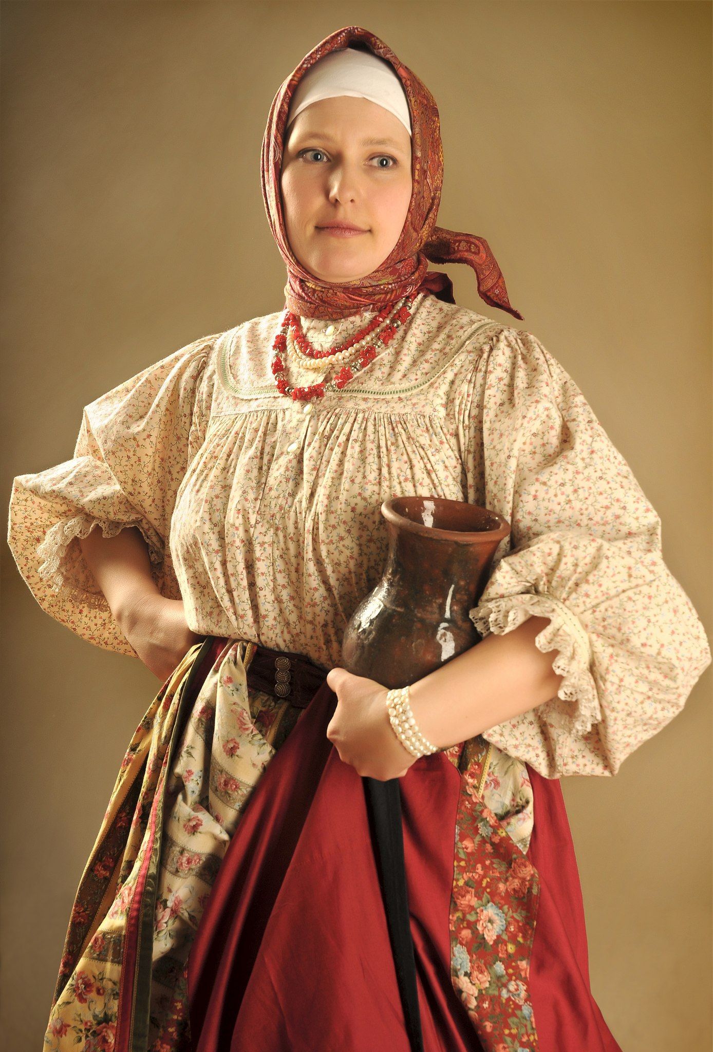 Girls in Slavic costumes in Allahabad